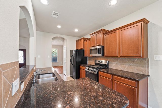 115 Black Swan Place, The Woodlands, TX 77354