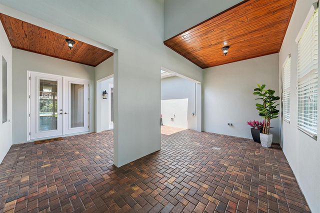 8176 SE Red Root Way, Jupiter, FL 33458