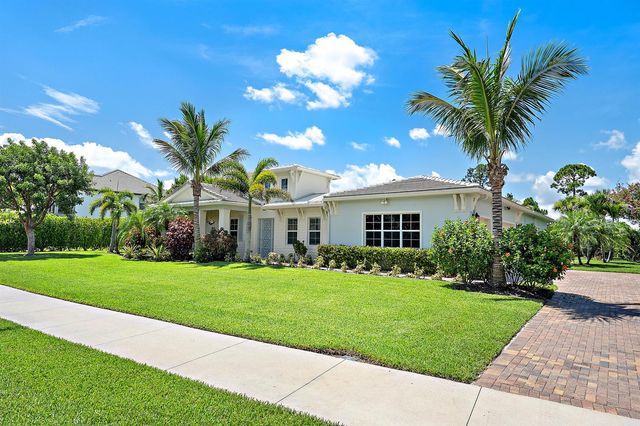 8176 SE Red Root Way, Jupiter, FL 33458