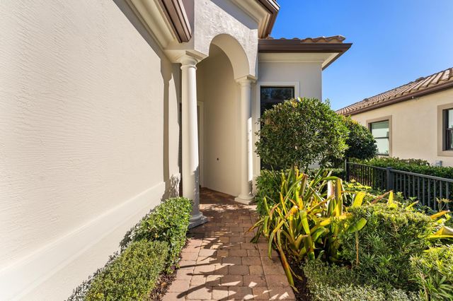 241 SE Fascino Circle, Port St. Lucie, Port St Lucie, FL 34984