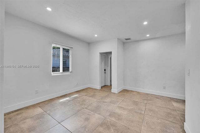 21 NE 48th St 21, Miami, FL 33137