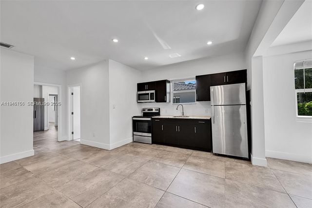 21 NE 48th St 21, Miami, FL 33137