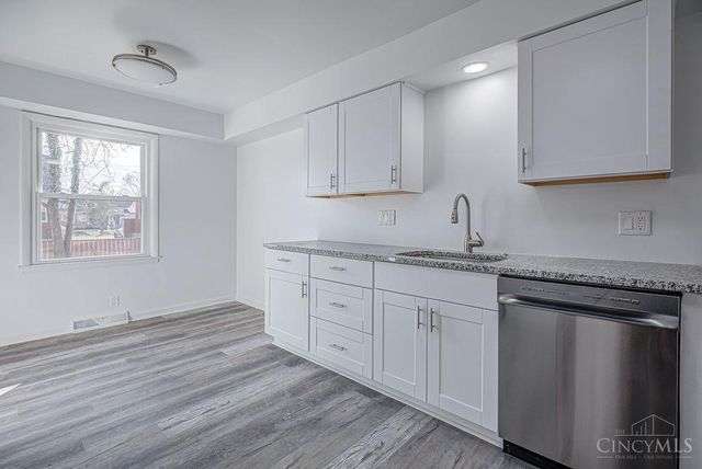 3553 Edgeview Drive, Cincinnati, OH 45213