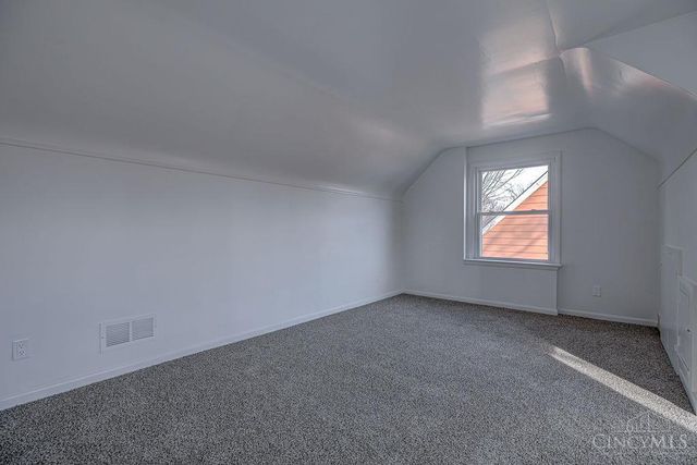 3553 Edgeview Drive, Cincinnati, OH 45213