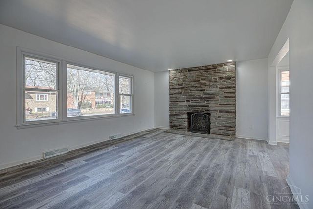 3553 Edgeview Drive, Cincinnati, OH 45213