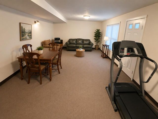 1663 Coalcar Court Se, City Of Kentwood, MI 49508