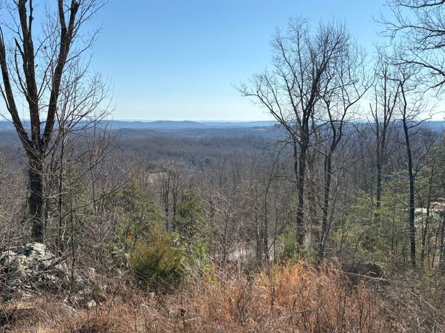 935 Bluff Ledge Trail, Hixson, TN 37343