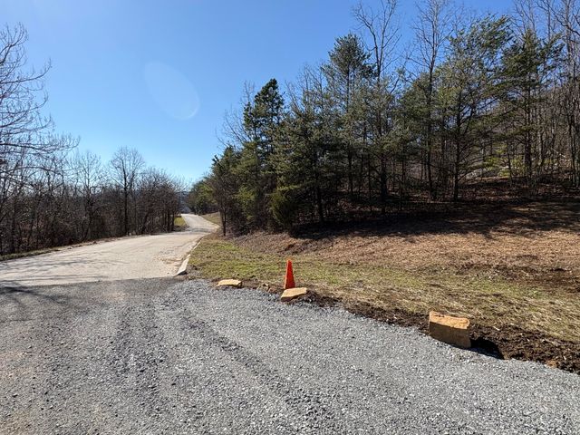 935 Bluff Ledge Trail, Hixson, TN 37343