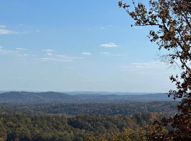 935 Bluff Ledge Trail, Hixson, TN 37343