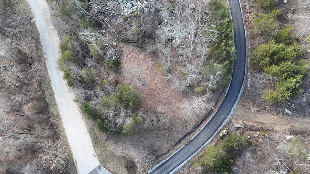 935 Bluff Ledge Trail, Hixson, TN 37343