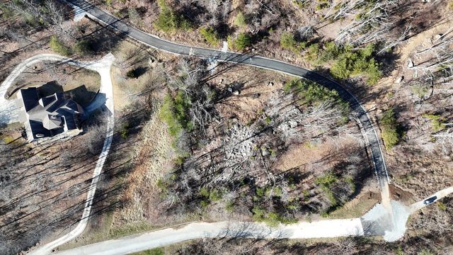 935 Bluff Ledge Trail, Hixson, TN 37343