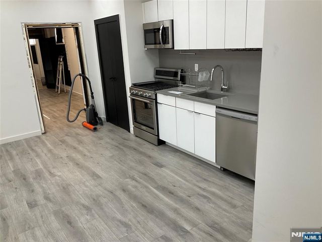 1 Sago Street, Clifton, NJ 07013