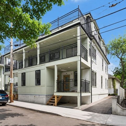 12-2 Corinthian Rd 2, Somerville, MA 02144