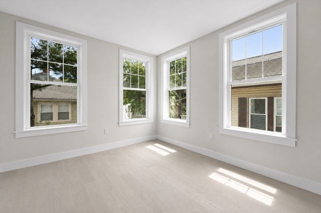 12-2 Corinthian Rd 2, Somerville, MA 02144