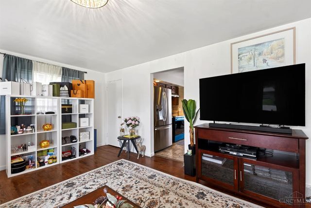 9007 Rolling Lane, Sycamore Twp, OH 45236