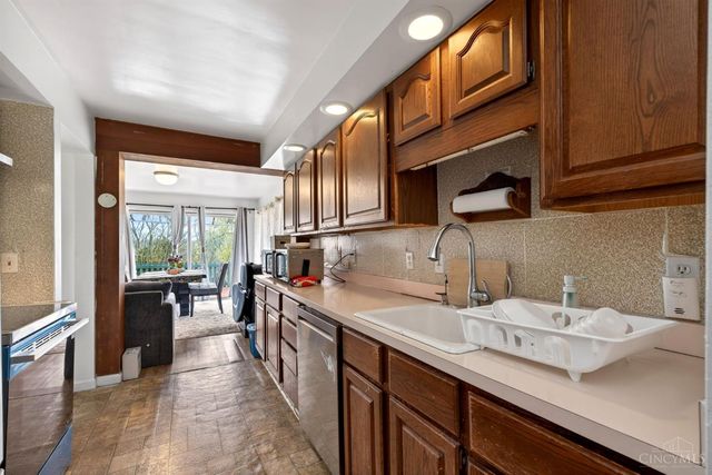 9007 Rolling Lane, Sycamore Twp, OH 45236