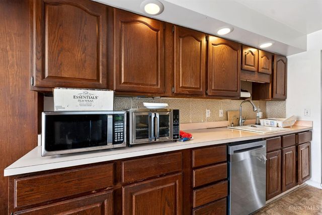 9007 Rolling Lane, Sycamore Twp, OH 45236