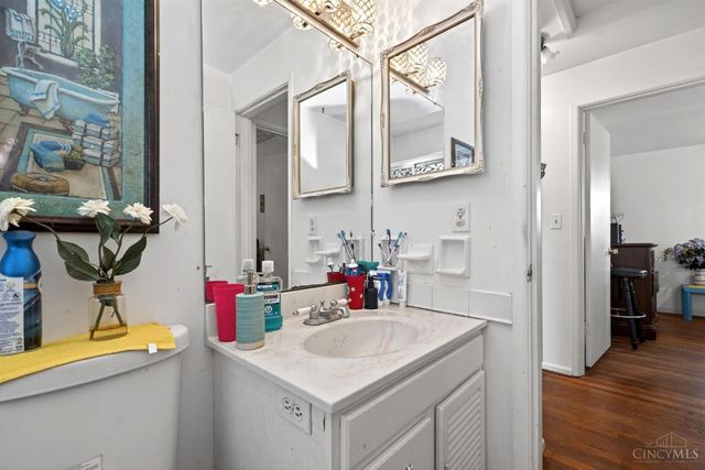 9007 Rolling Lane, Sycamore Twp, OH 45236