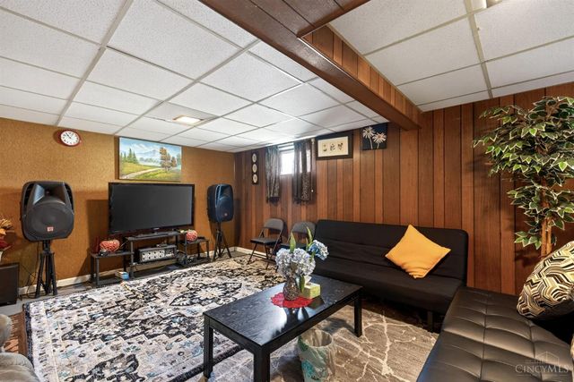 9007 Rolling Lane, Sycamore Twp, OH 45236