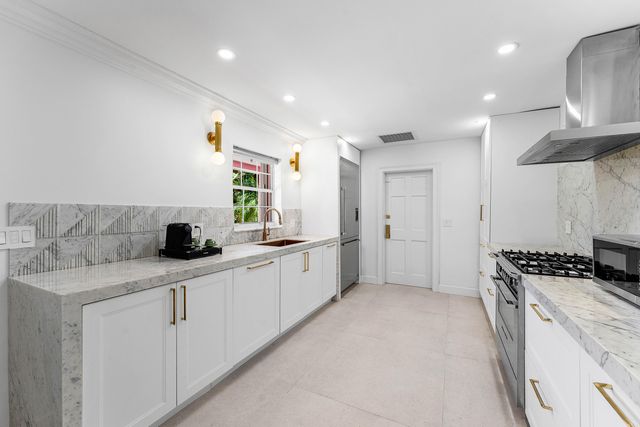 247 SE 3rd Avenue, Delray Beach, FL 33483