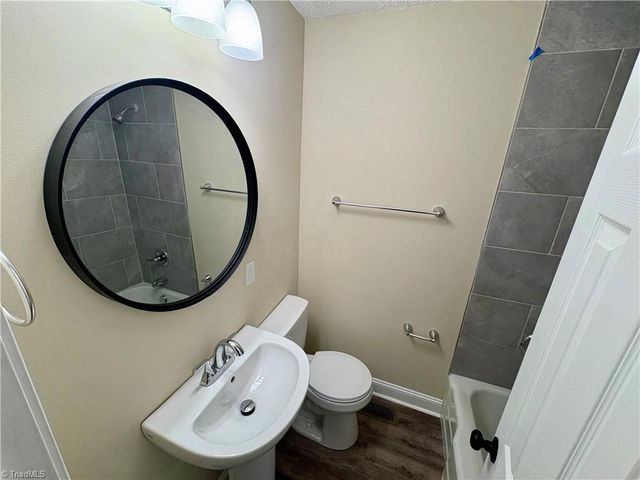 118 Lakeview Circle, Thomasville, NC 27360