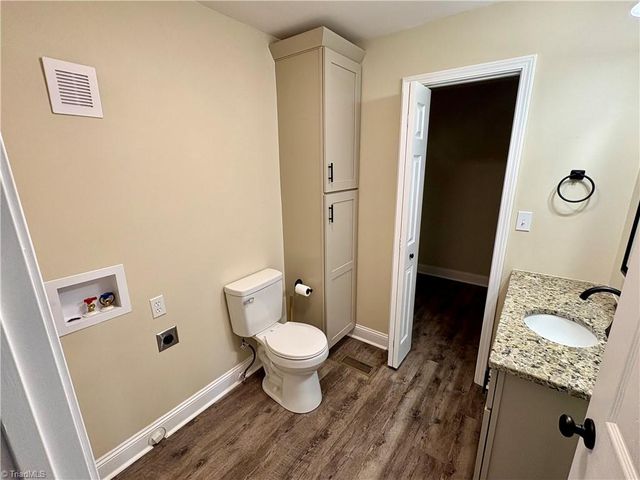 118 Lakeview Circle, Thomasville, NC 27360