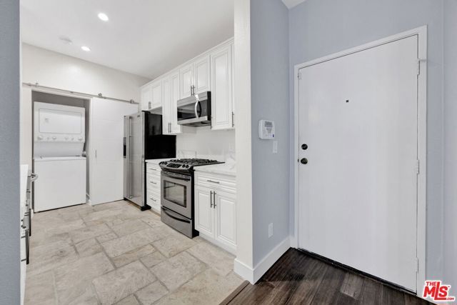 156 S Oak Knoll Avenue 101, Pasadena, CA 91101