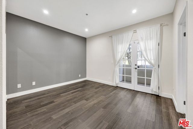 156 S Oak Knoll Avenue 101, Pasadena, CA 91101