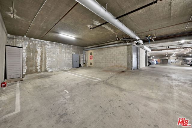 156 S Oak Knoll Avenue 101, Pasadena, CA 91101