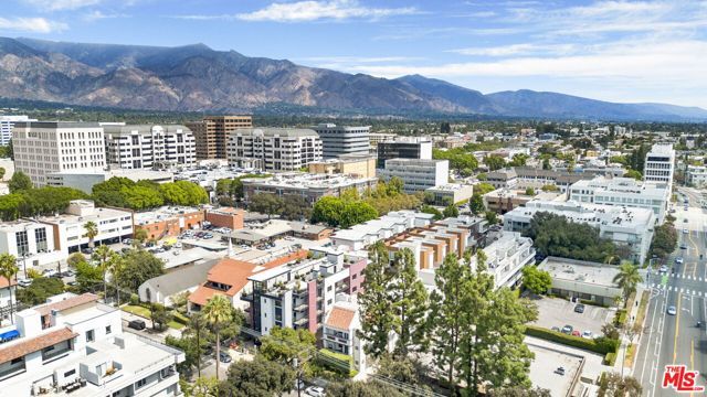 156 S Oak Knoll Avenue 101, Pasadena, CA 91101