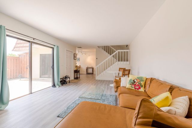 3900 County Line Road 21a, Tequesta, FL 33469