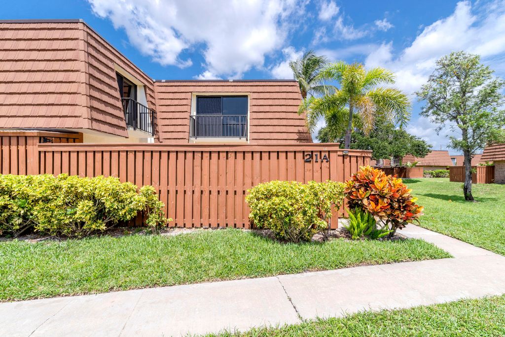 3900 County Line Road 21a, Tequesta, FL 33469