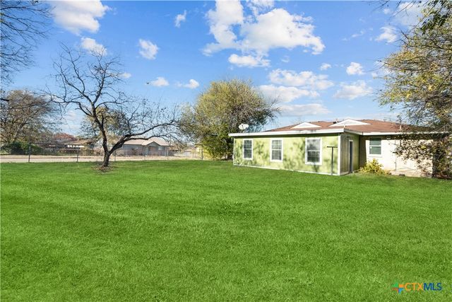 1302 Metropolitan Drive, Killeen, TX 76541