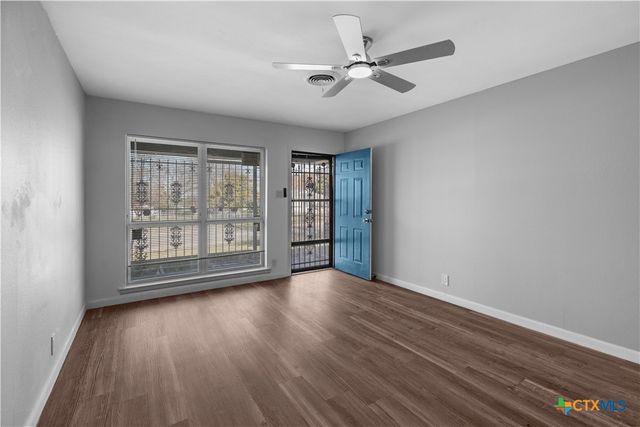 1302 Metropolitan Drive, Killeen, TX 76541