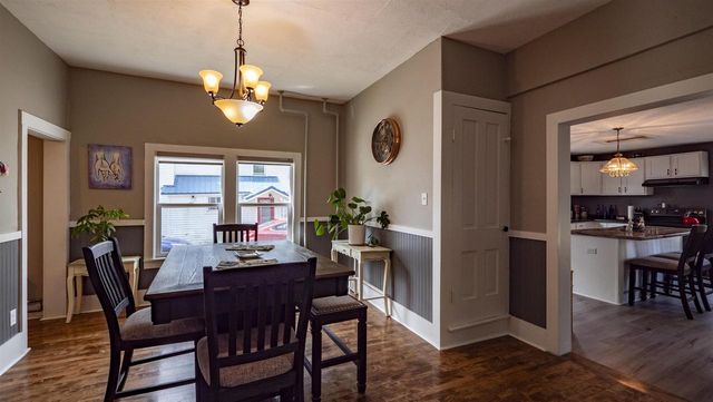 510 S DIVISION STREET, Waupaca, WI 54981