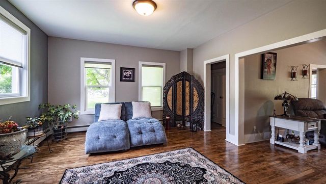 510 S DIVISION STREET, Waupaca, WI 54981