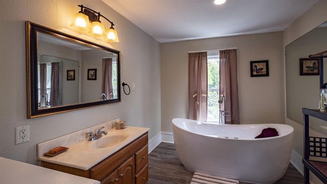 510 S DIVISION STREET, Waupaca, WI 54981