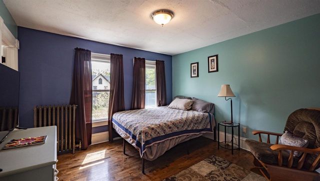 510 S DIVISION STREET, Waupaca, WI 54981