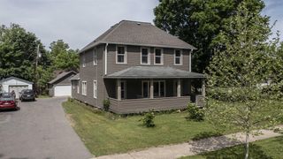 510 S DIVISION STREET, Waupaca, WI 54981