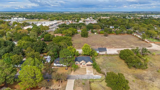 907 Howard Street, Seagoville, TX 75159