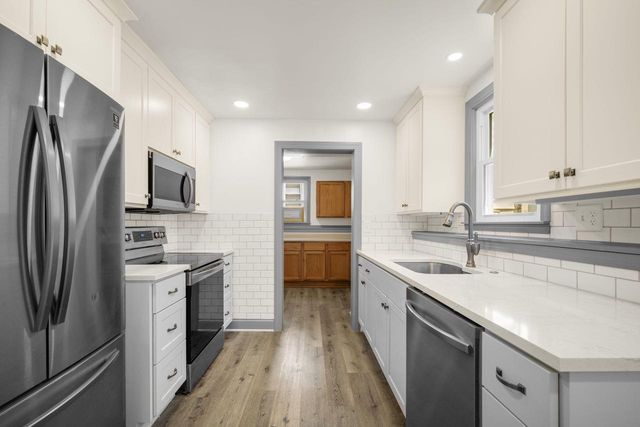166 N 91st PLACE, Milwaukee, WI 53226