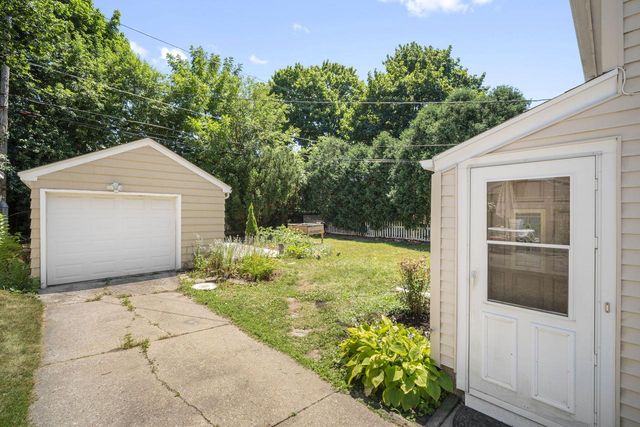 166 N 91st PLACE, Milwaukee, WI 53226