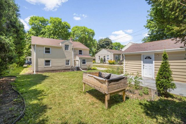 166 N 91st PLACE, Milwaukee, WI 53226