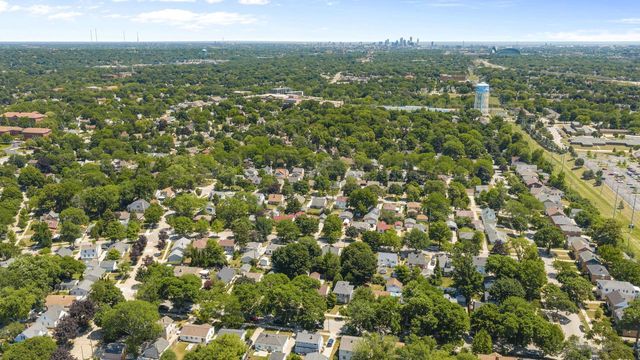 166 N 91st PLACE, Milwaukee, WI 53226