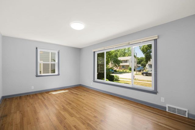 166 N 91st PLACE, Milwaukee, WI 53226