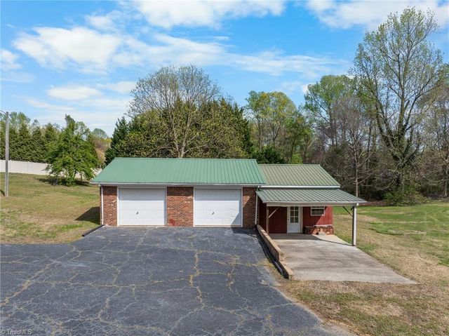 2906 Leonard Road, Lexington, NC 27295