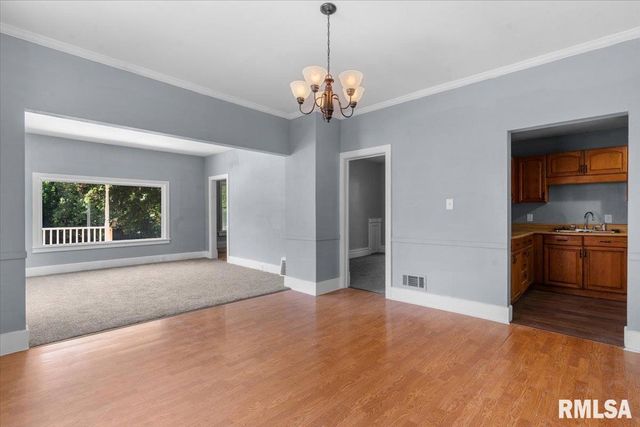 1624 N 5TH Street, Springfield, IL 62702