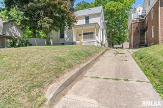 1624 N 5TH Street, Springfield, IL 62702