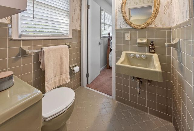 134 Thelma Road SW, Calhoun, GA 30701