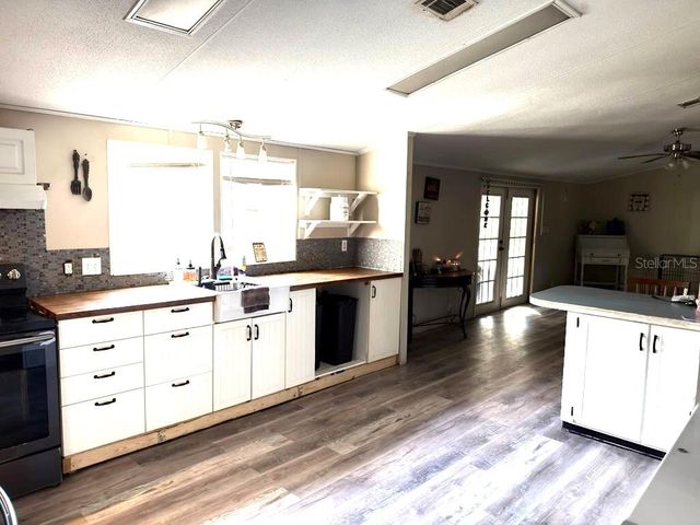 4126 W BELLA VISTA STREET, Lakeland, FL 33810